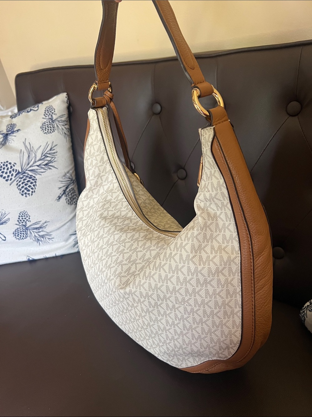 Michael Kors Ivory Signature MK Hobo with Tan Trim - Picture 5 of 13